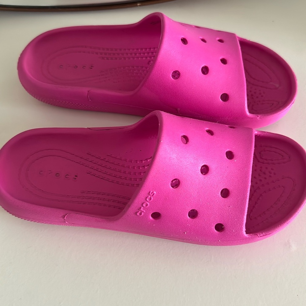 Croc slides
